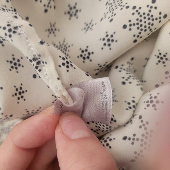 Victoria's Secret Silk Shorts with Snowflake Pattern - Picture 4 of 4